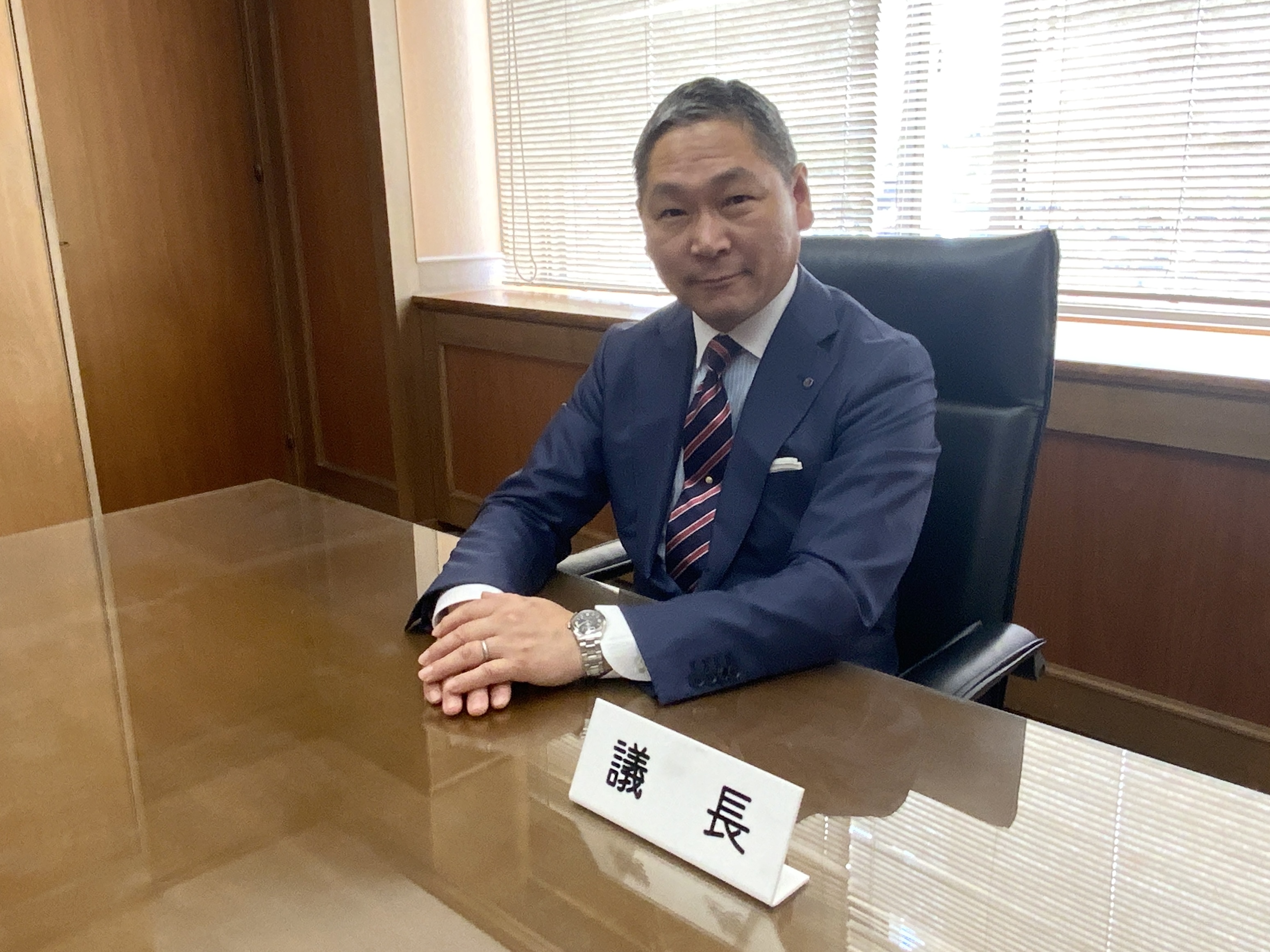 岡垣町議会議長　三角善彦
