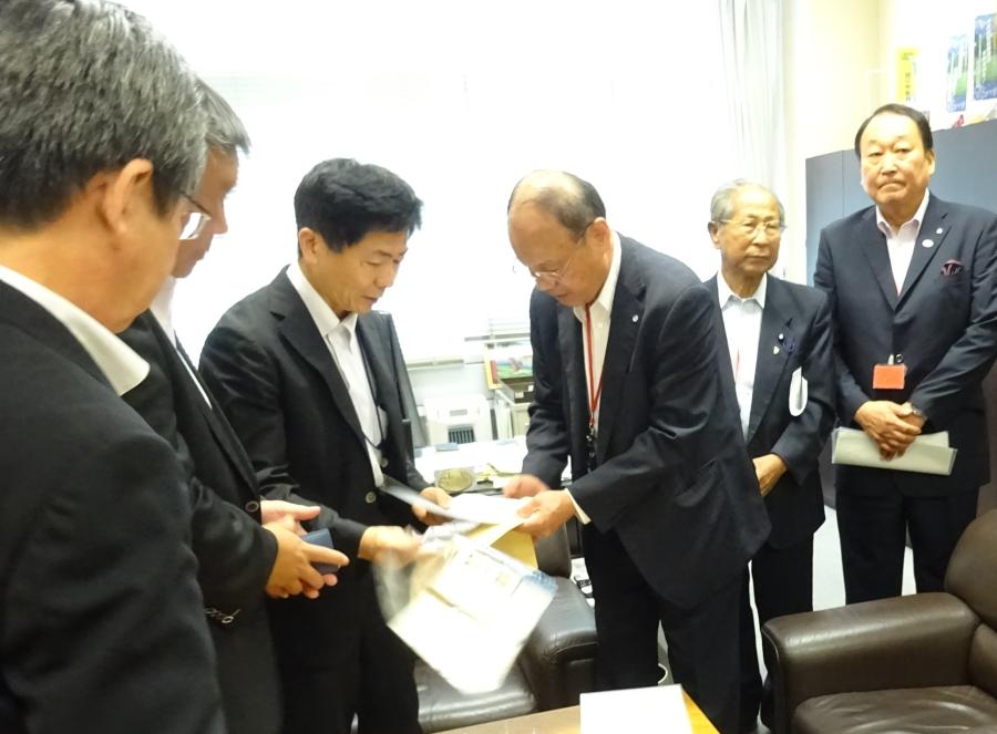 岡垣町人権教育推進協議会第42回総会写真1の画像