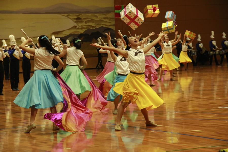 精華女子マーチングの画像