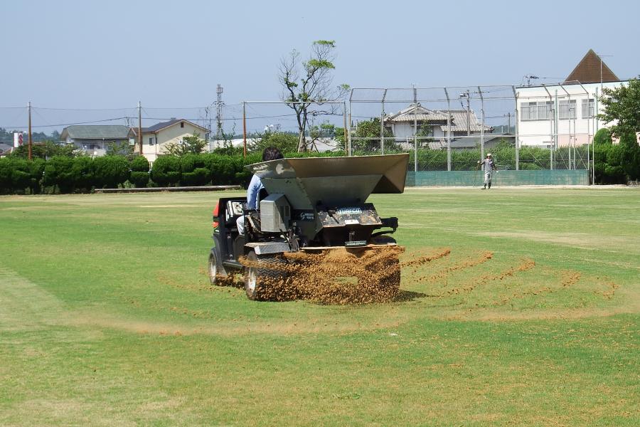 吉木小学校目土の様子